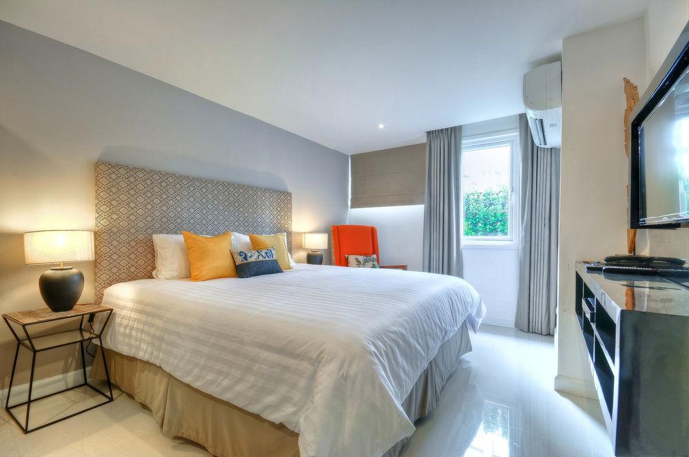 Hotel Check In Saladaeng (Adults Only) Bangkok Esterno foto