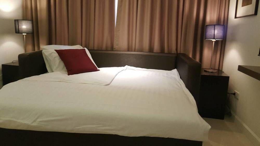 Hotel Check In Saladaeng (Adults Only) Bangkok Esterno foto