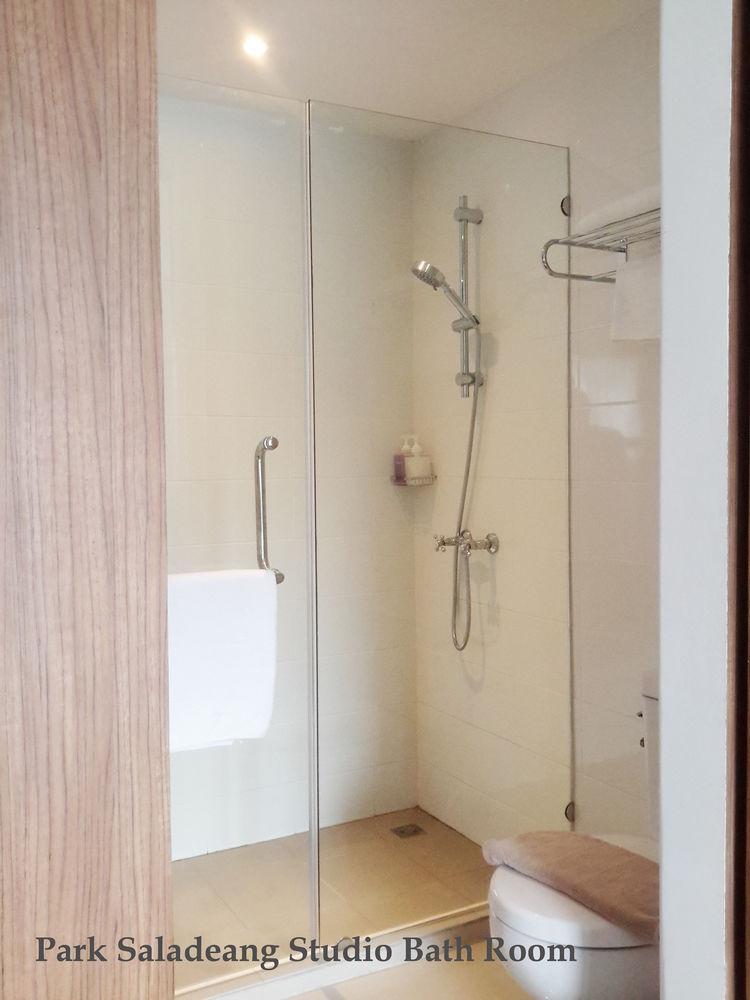 Hotel Check In Saladaeng (Adults Only) Bangkok Esterno foto