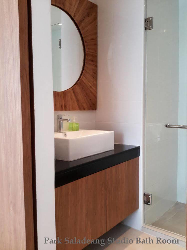 Hotel Check In Saladaeng (Adults Only) Bangkok Esterno foto