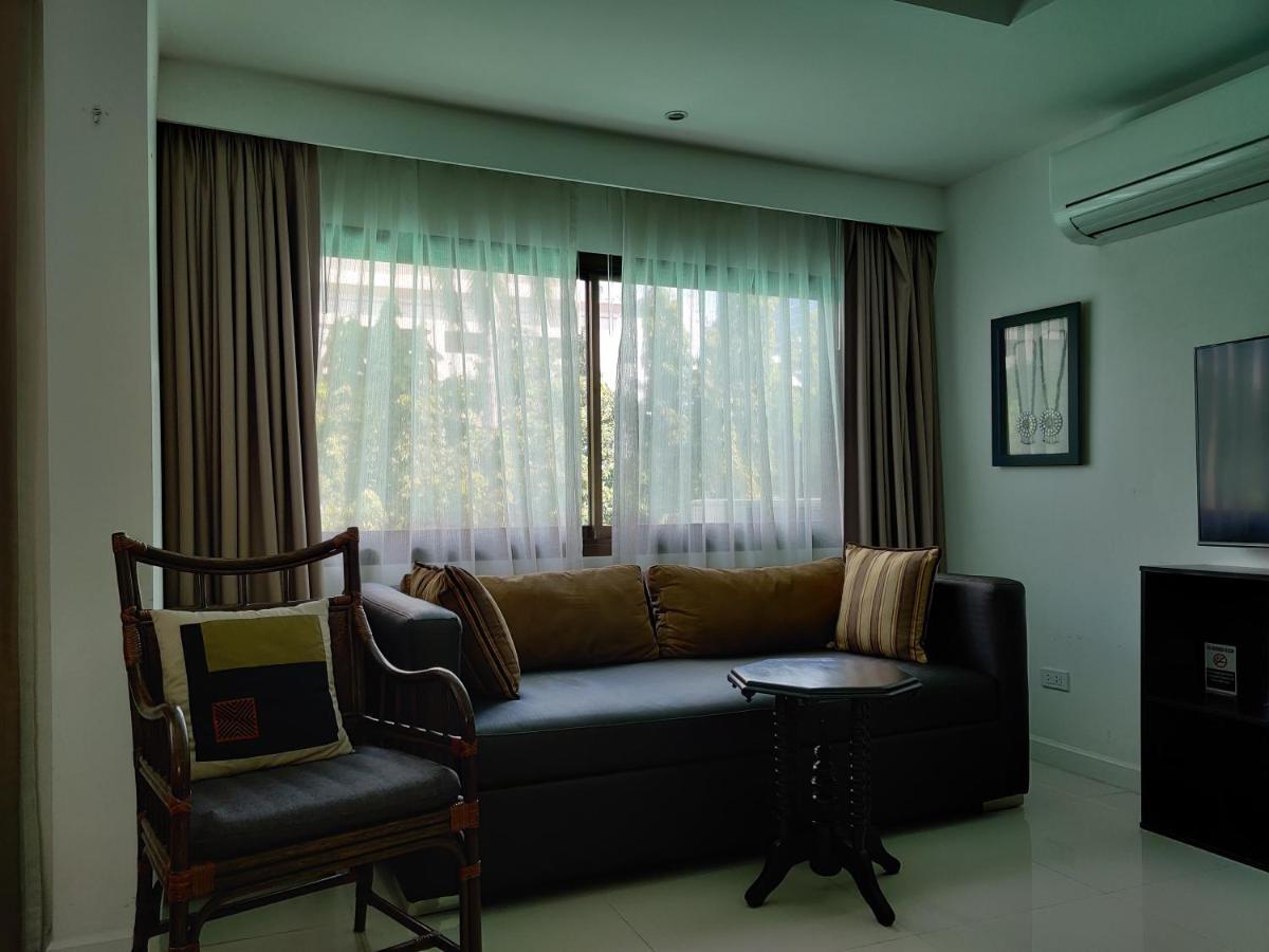Hotel Check In Saladaeng (Adults Only) Bangkok Esterno foto