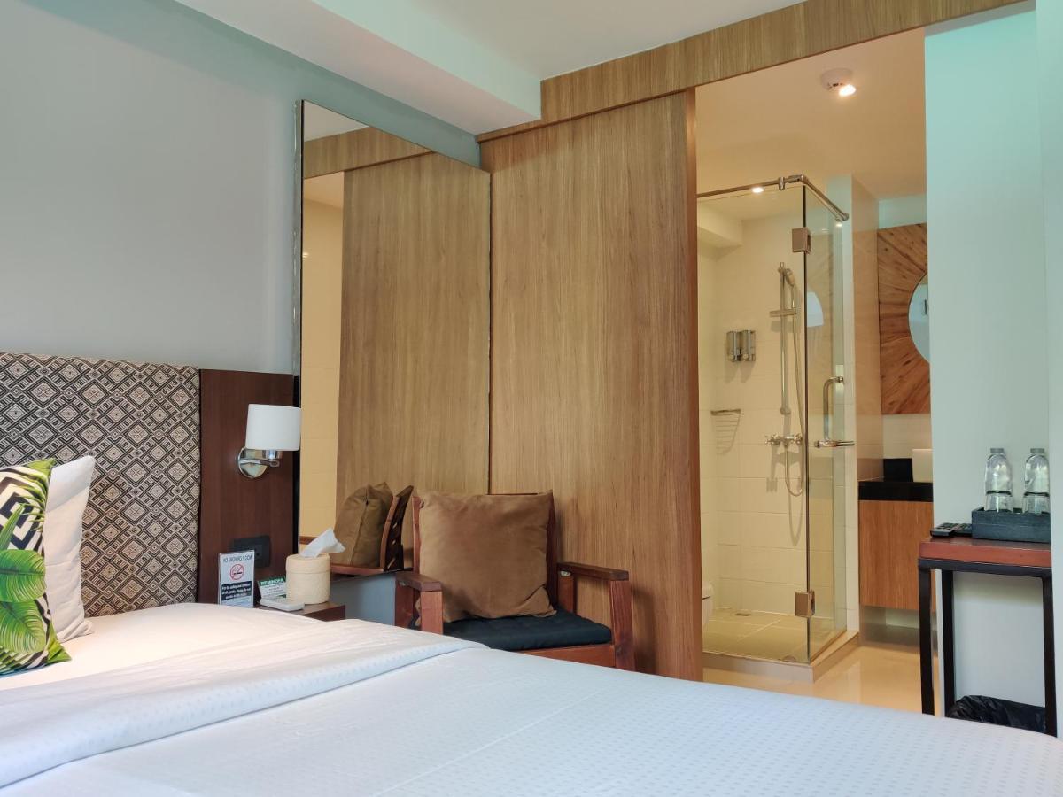 Hotel Check In Saladaeng (Adults Only) Bangkok Esterno foto