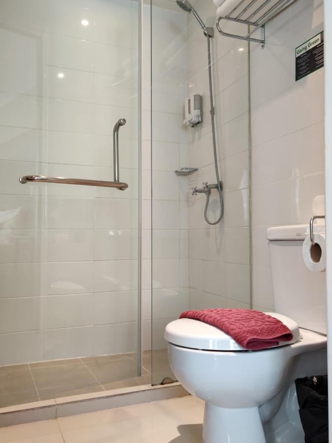 Hotel Check In Saladaeng (Adults Only) Bangkok Esterno foto