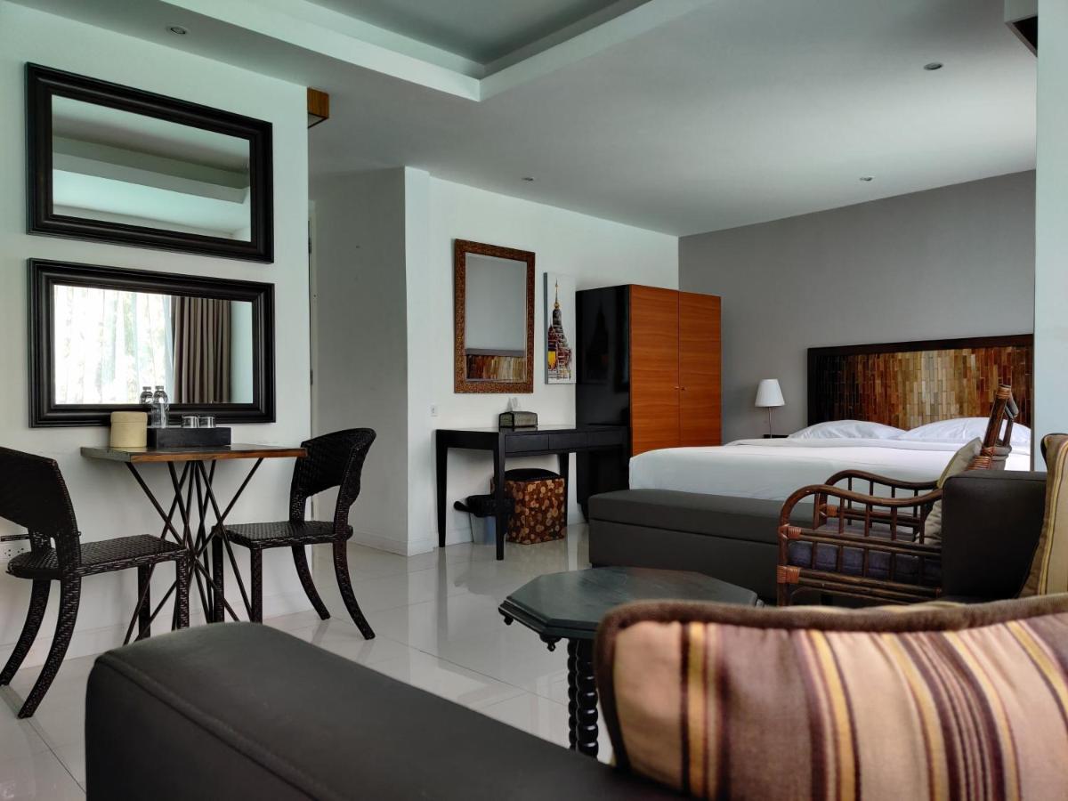 Hotel Check In Saladaeng (Adults Only) Bangkok Esterno foto