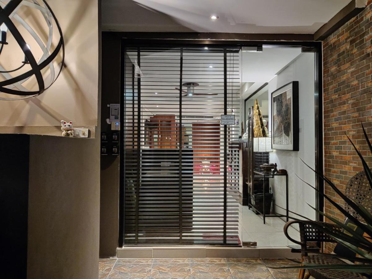 Hotel Check In Saladaeng (Adults Only) Bangkok Esterno foto